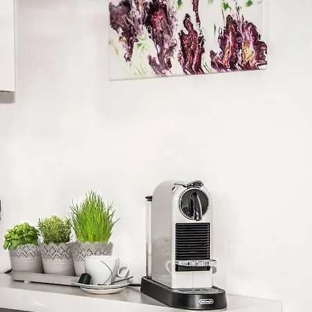 Pouringraz Für Kunst- Und Tennisliebhaber Apartment *