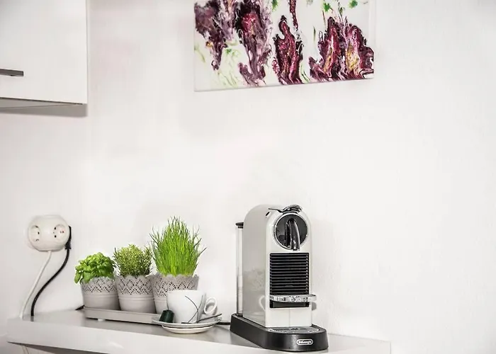 Pouringraz Fuer Kunst- Und Tennisliebhaber Apartman *