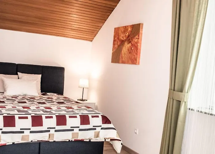 Pouringraz Fuer Kunst- Und Tennisliebhaber Apartman Graz