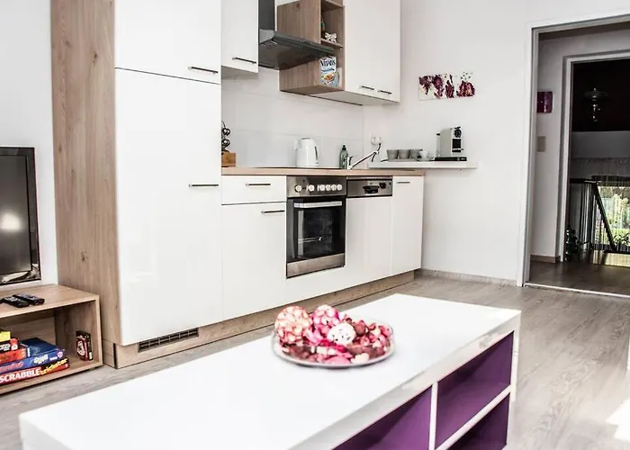 Pouringraz Fuer Kunst- Und Tennisliebhaber Apartman Graz